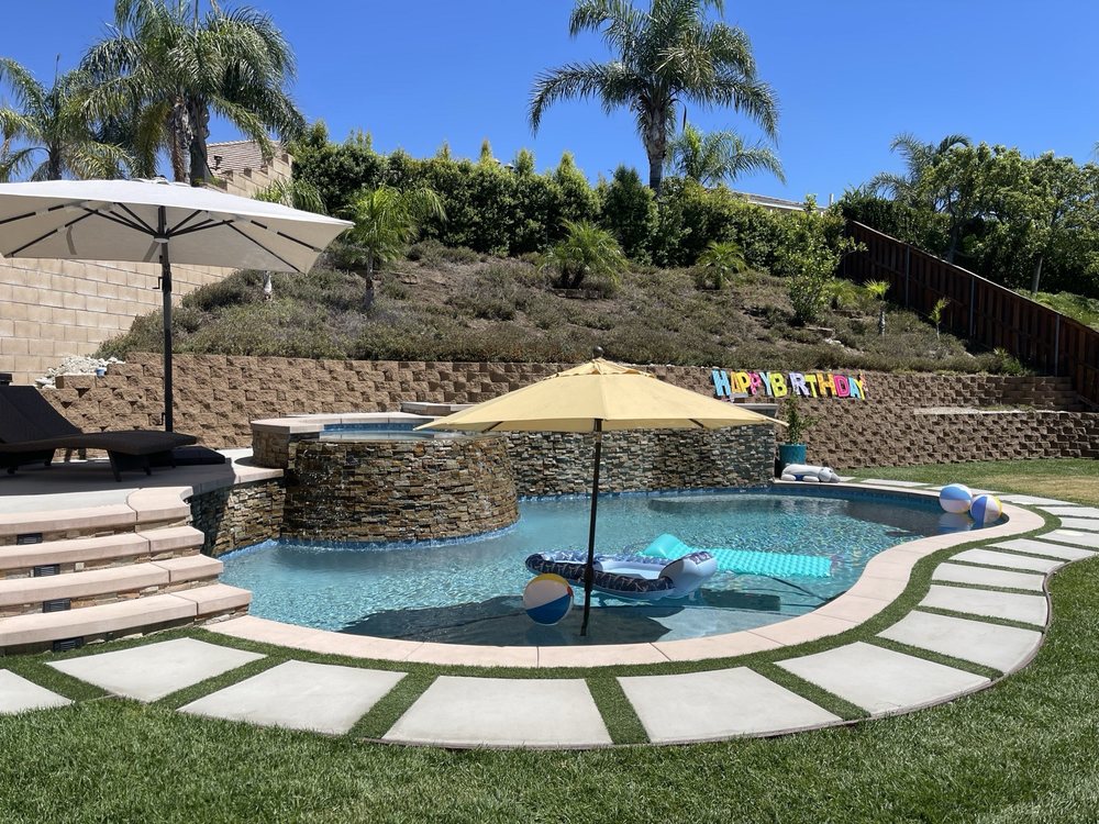 Swimming pool landscaping | Anderson Pool & Spa
